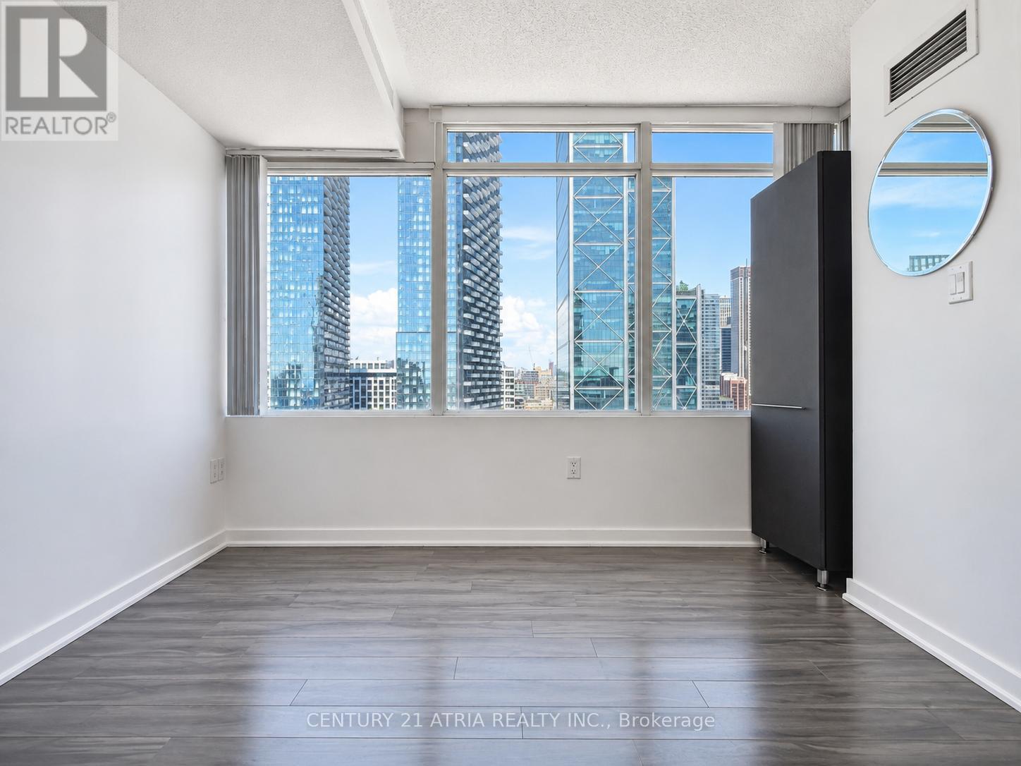 2116 - 25 Telegram Mews, Toronto, Ontario  M5V 3Z1 - Photo 3 - C13734286