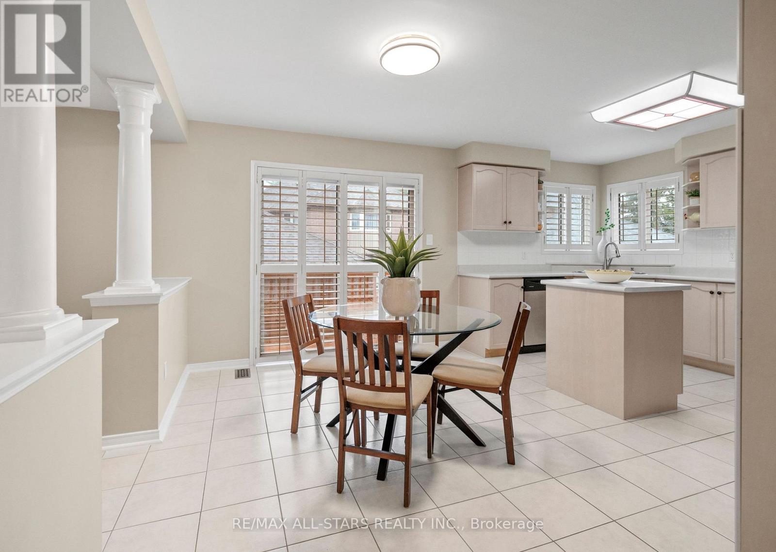16 Primrose Path Crescent, Markham, Ontario  L3S 4A9 - Photo 14 - N13734292