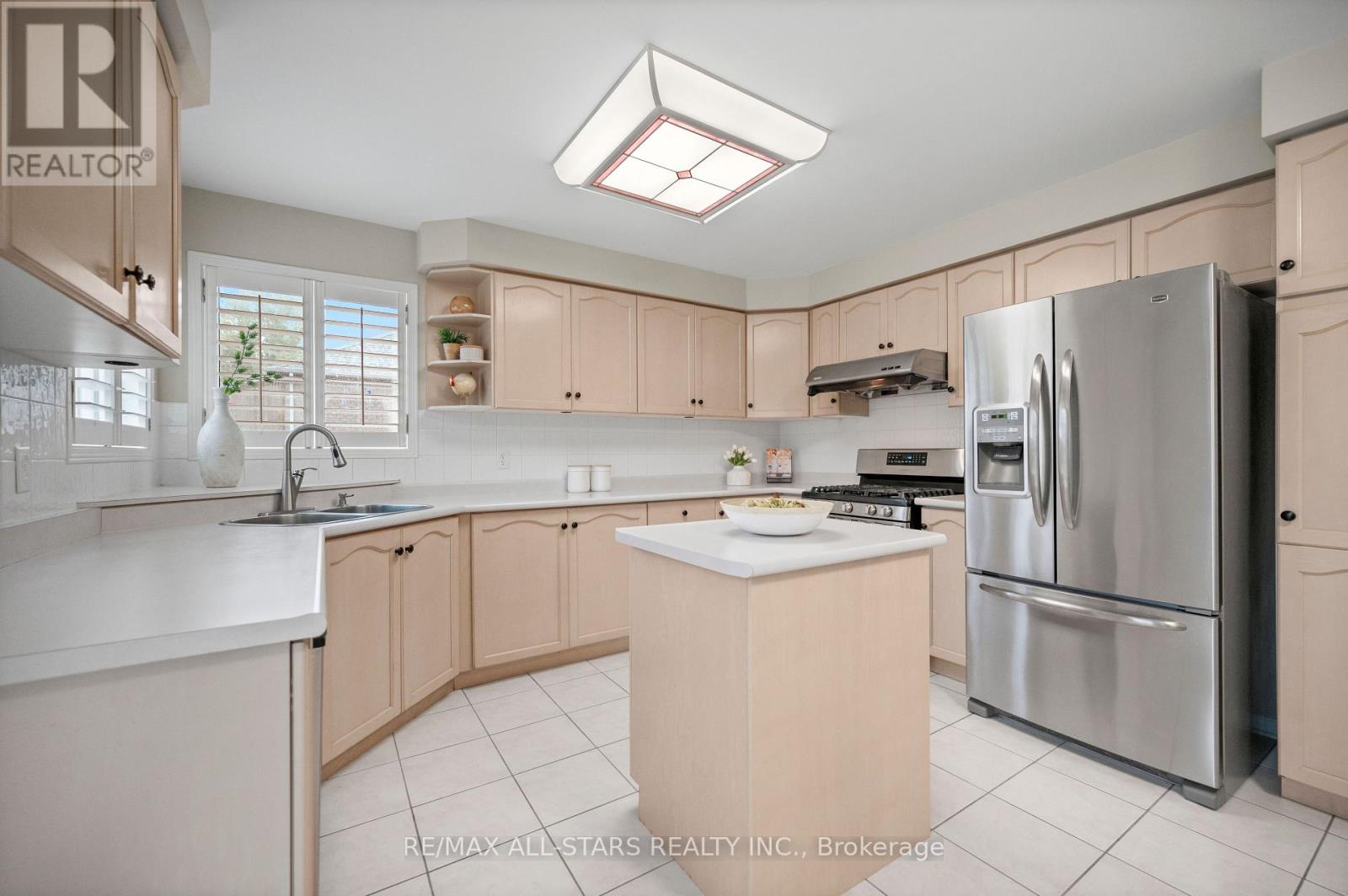 16 Primrose Path Crescent, Markham, Ontario  L3S 4A9 - Photo 15 - N13734292