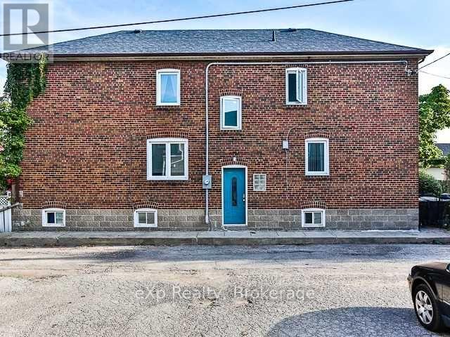 02 - 36 Second Street, Toronto (New Toronto), Ontario  M8V 2X2 - Photo 2 - W13734314