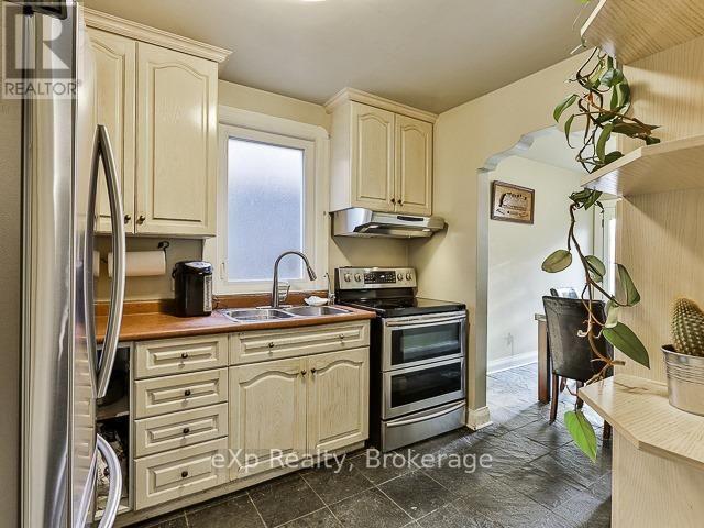 02 - 36 Second Street, Toronto (New Toronto), Ontario  M8V 2X2 - Photo 4 - W13734314