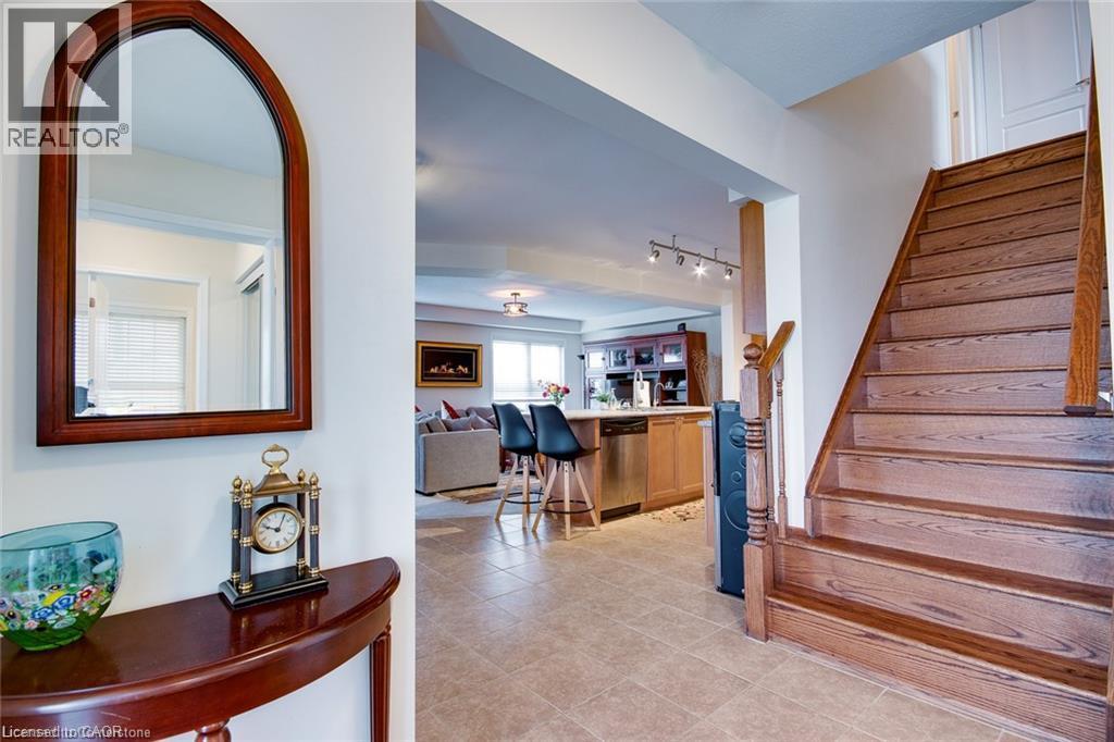 18 Blue Oak Street, Kitchener, Ontario  N2K 0K3 - Photo 6 - 40859808