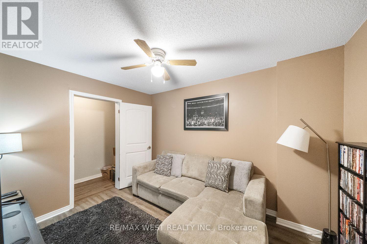 4 - 17 Cheltenham Road, Barrie, Ontario  L4M 0E7 - Photo 11 - S13703648