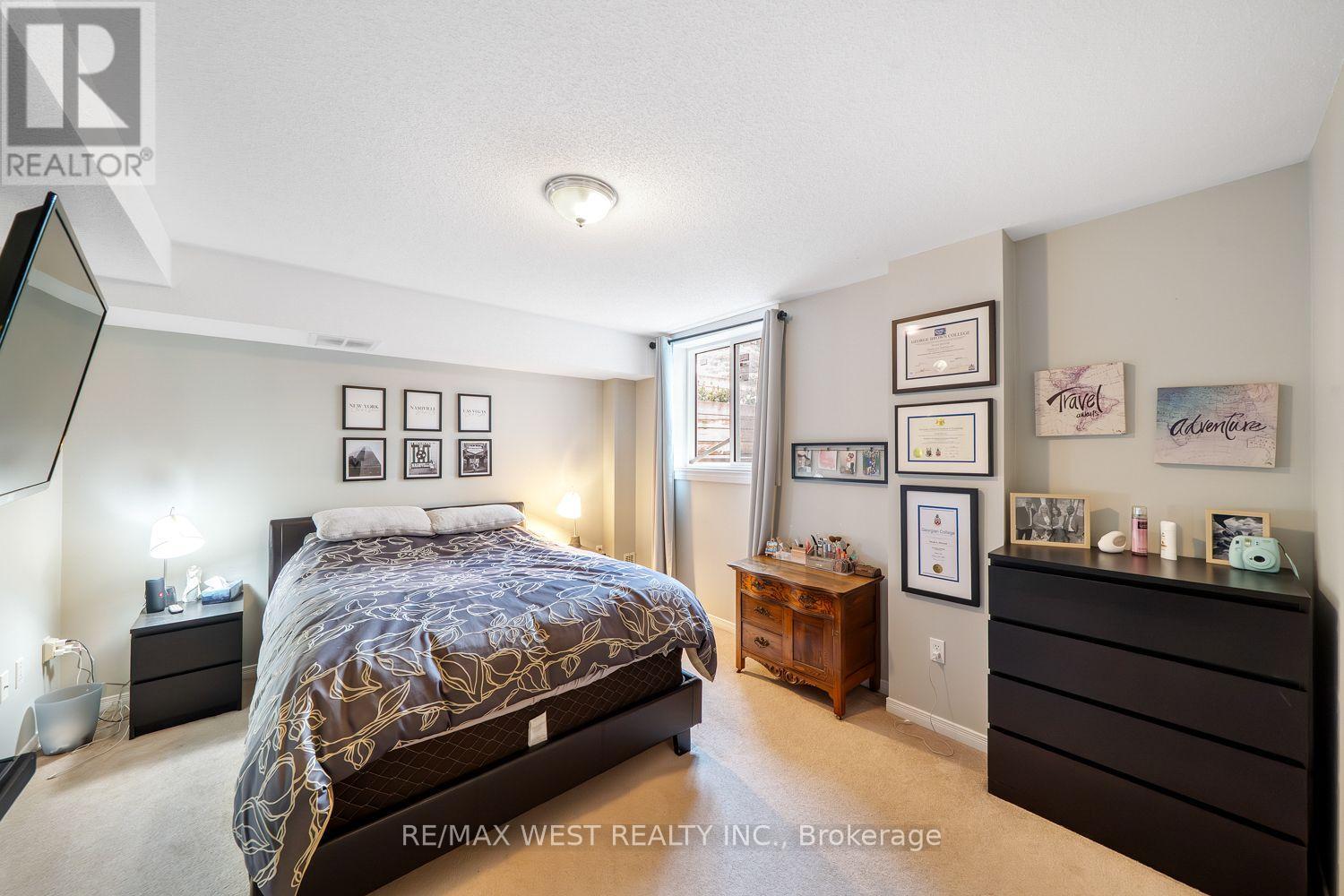 4 - 17 Cheltenham Road, Barrie, Ontario  L4M 0E7 - Photo 7 - S13703648