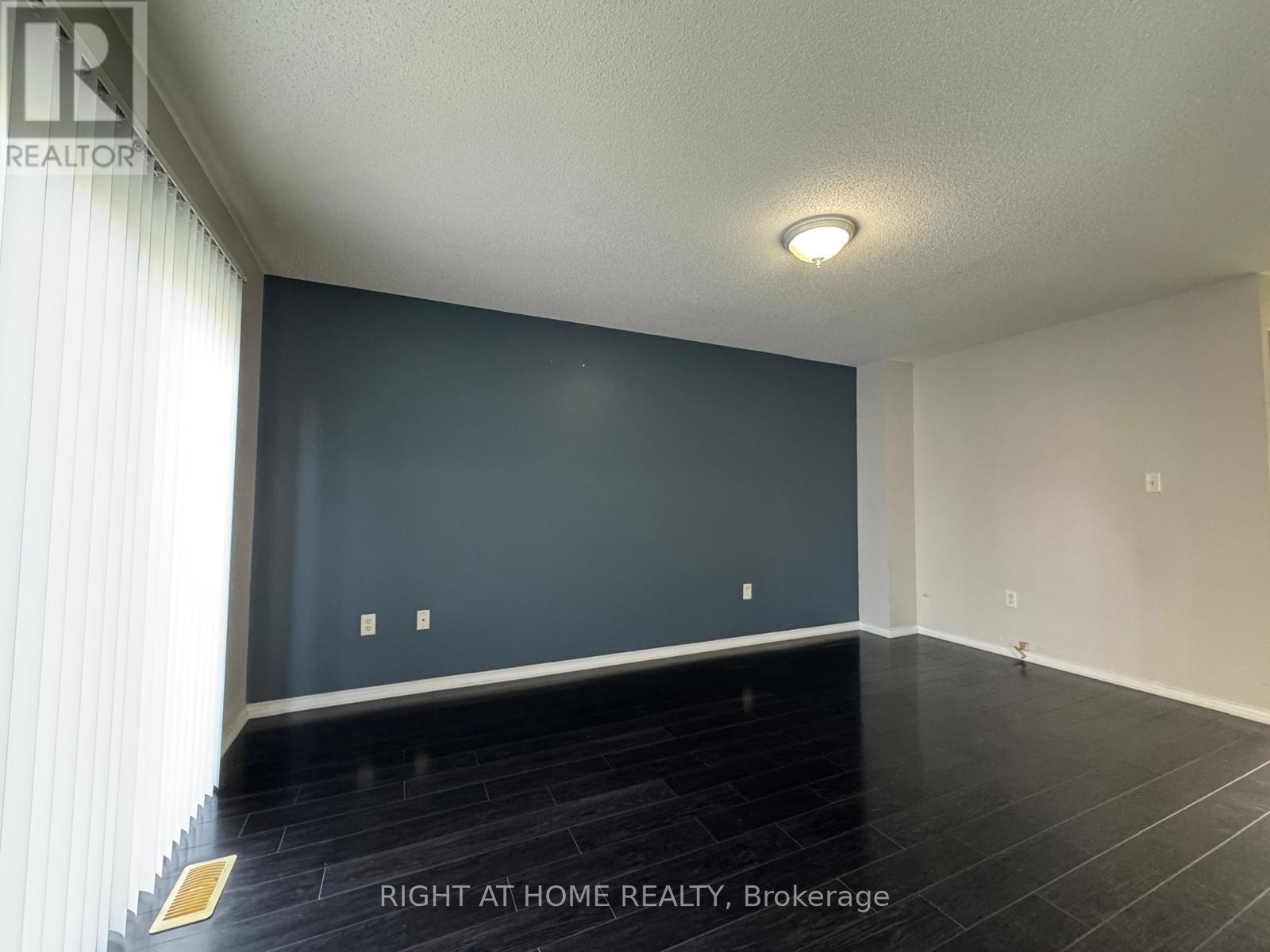 20 Courtney Crescent, Barrie, Ontario  L4N 5S7 - Photo 11 - S13646808