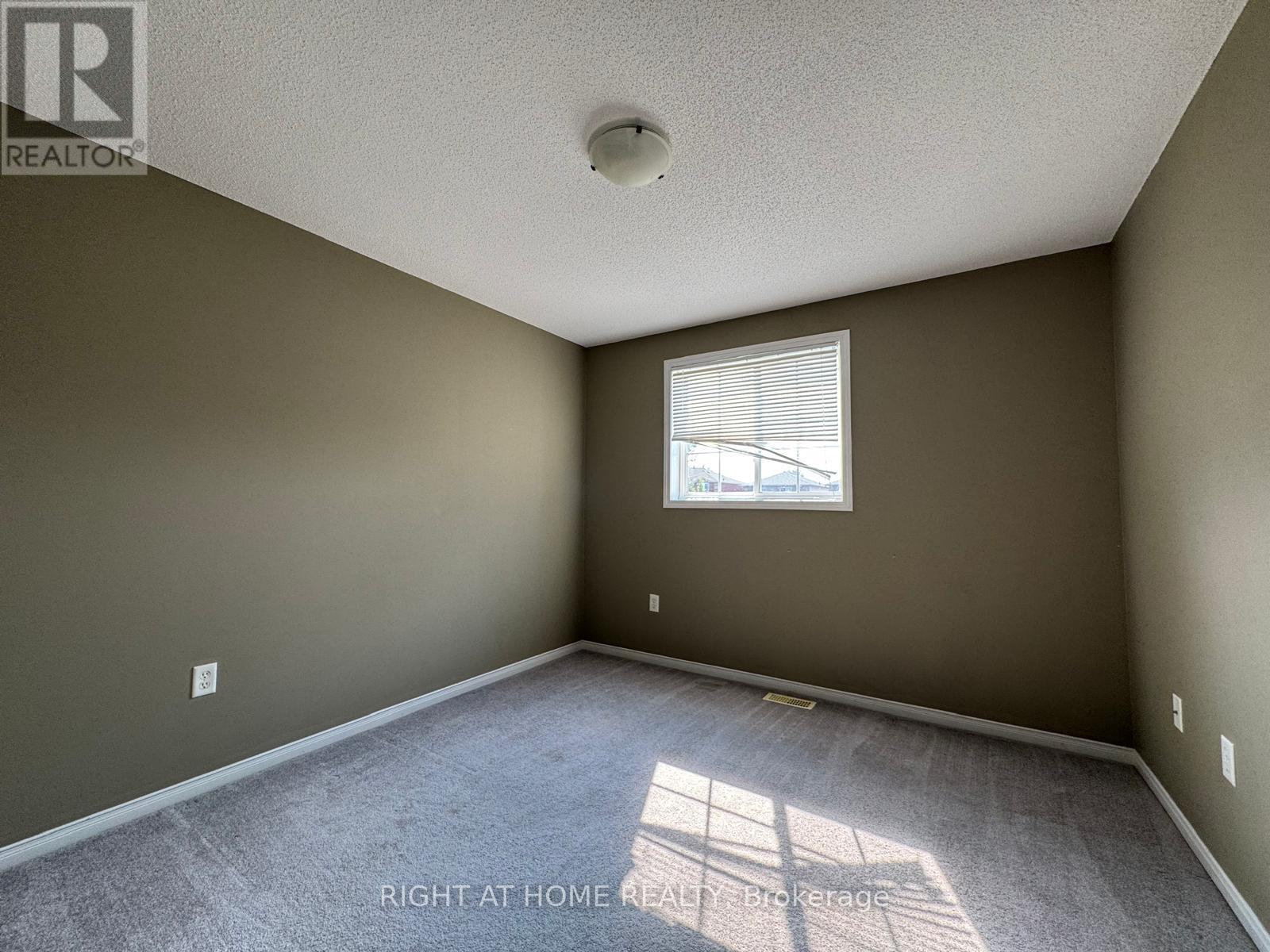 20 Courtney Crescent, Barrie, Ontario  L4N 5S7 - Photo 16 - S13646808
