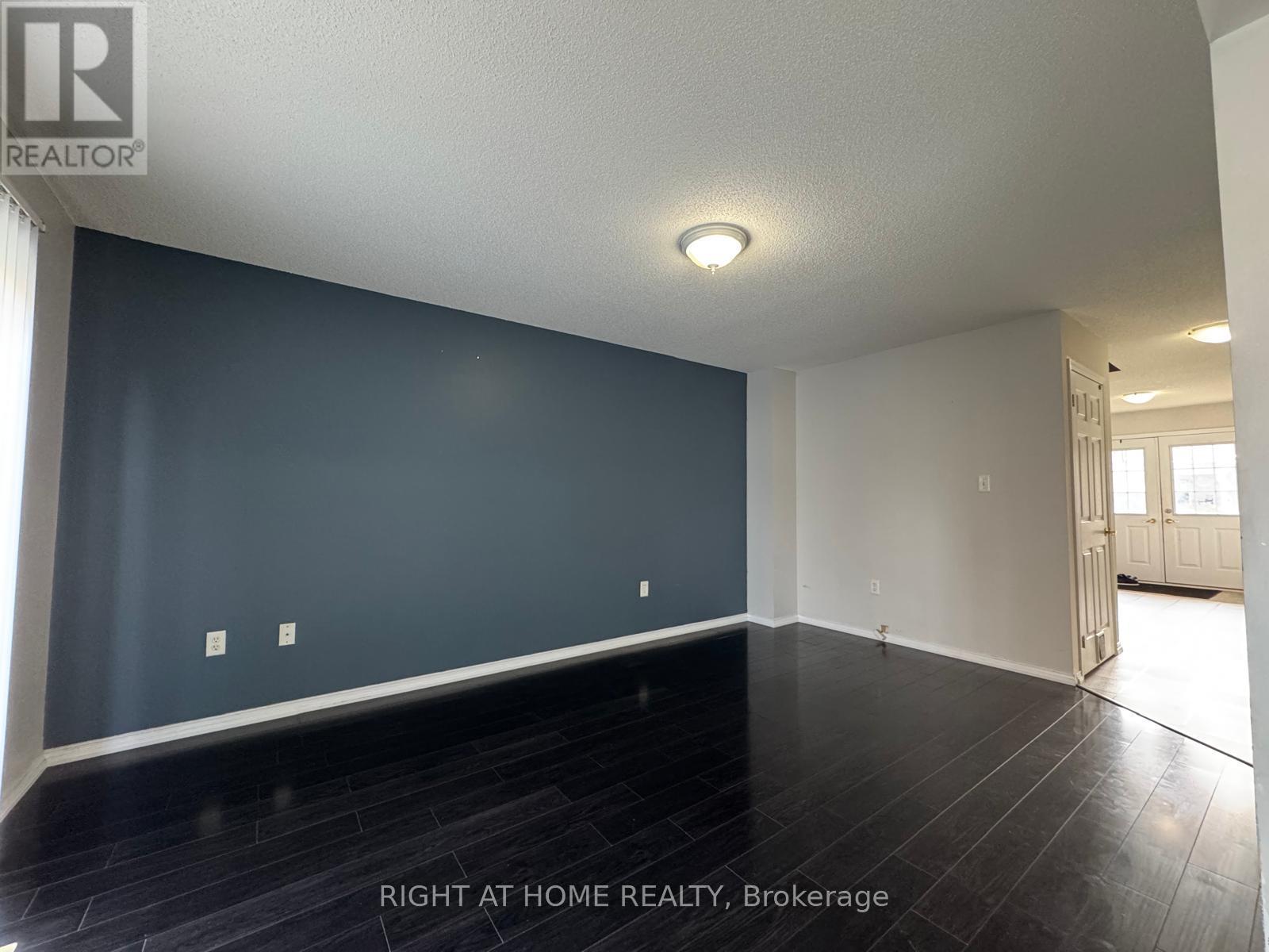 20 Courtney Crescent, Barrie, Ontario  L4N 5S7 - Photo 10 - S13646808