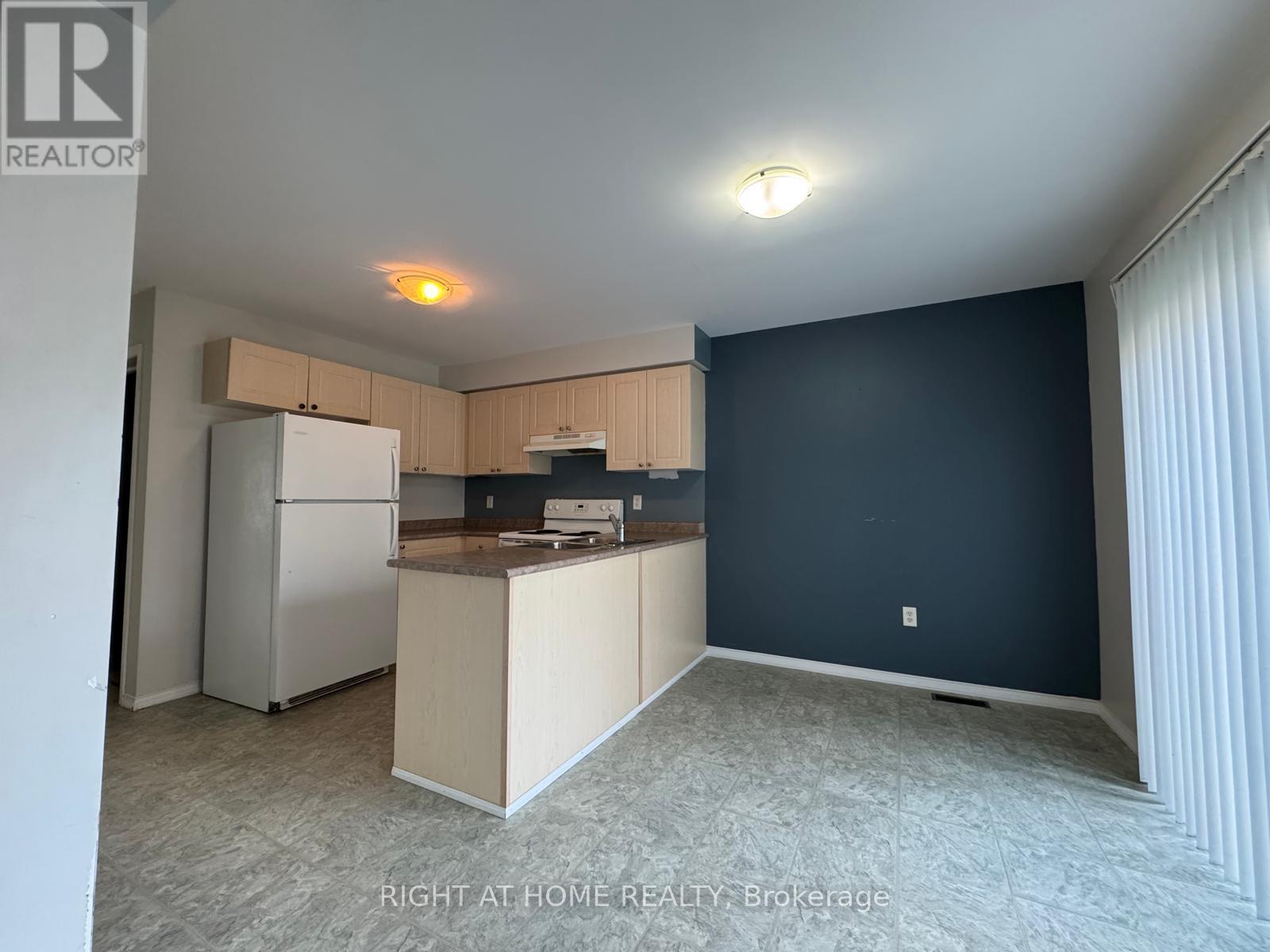 20 Courtney Crescent, Barrie, Ontario  L4N 5S7 - Photo 8 - S13646808