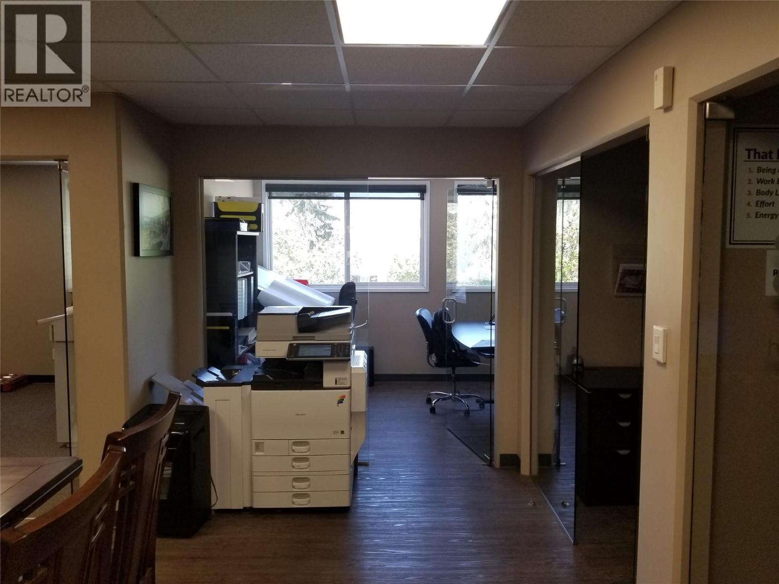 911 LAVAL Crescent Kamloops Photo 17