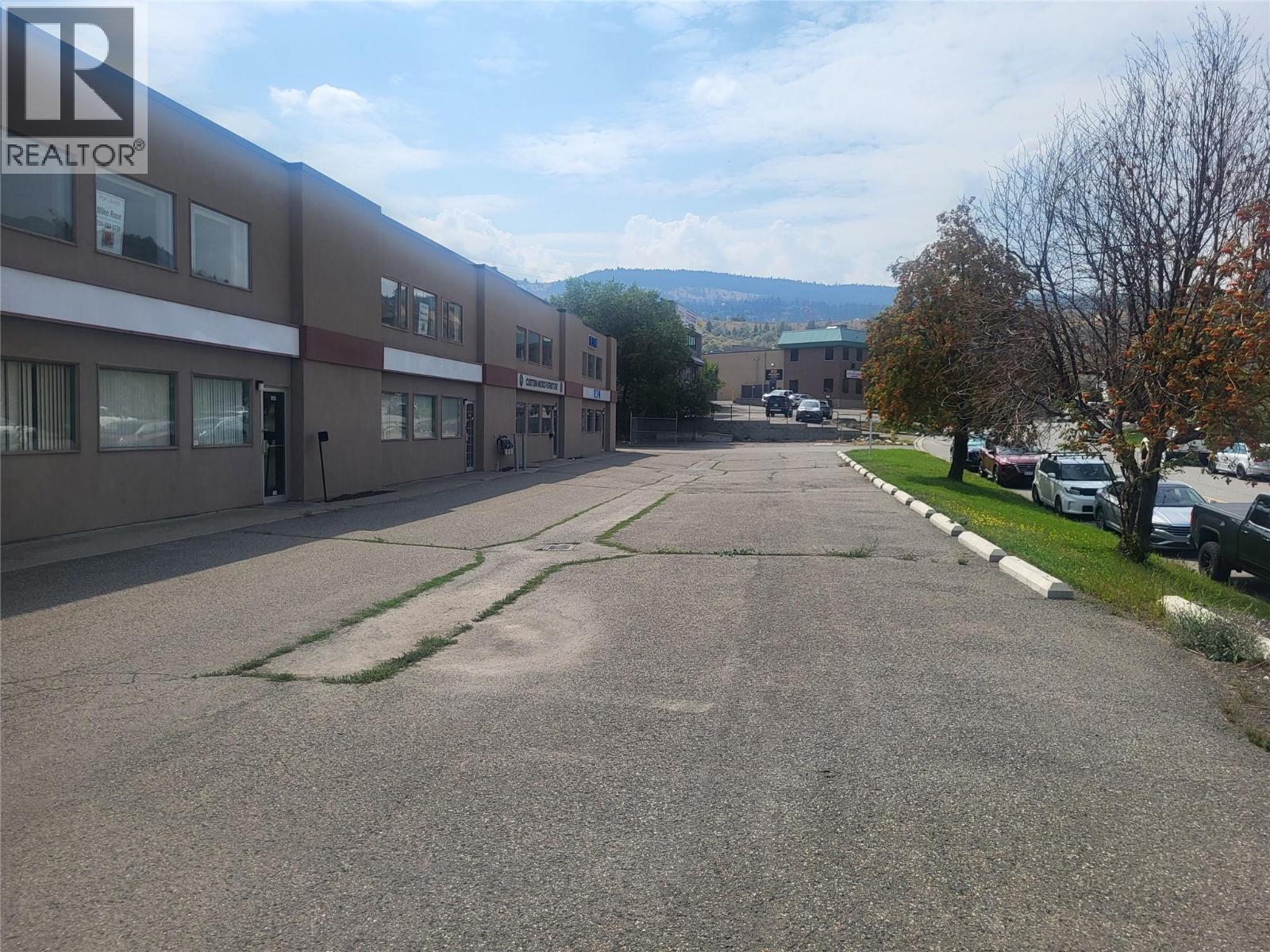 911 LAVAL Crescent Kamloops Photo 7