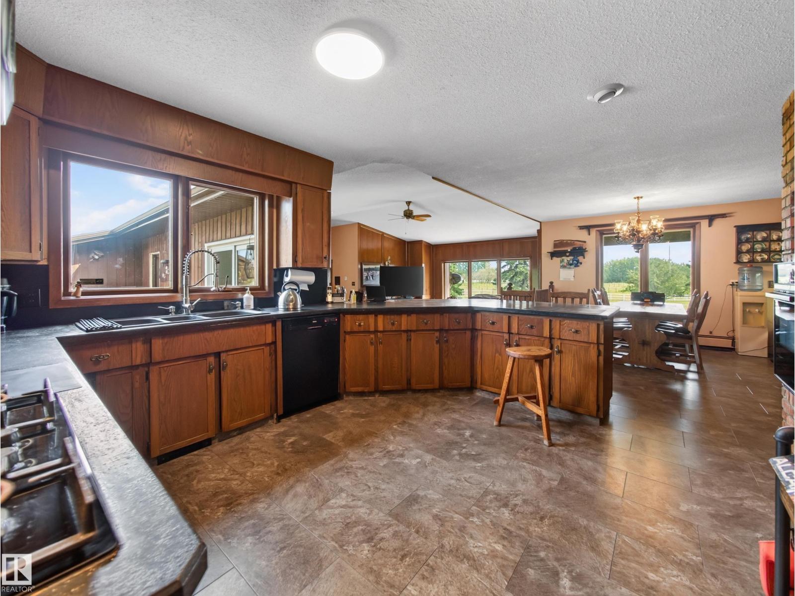 22066 Twp Road 522, Rural Strathcona County, Alberta  T8E 1G2 - Photo 19 - E4506515