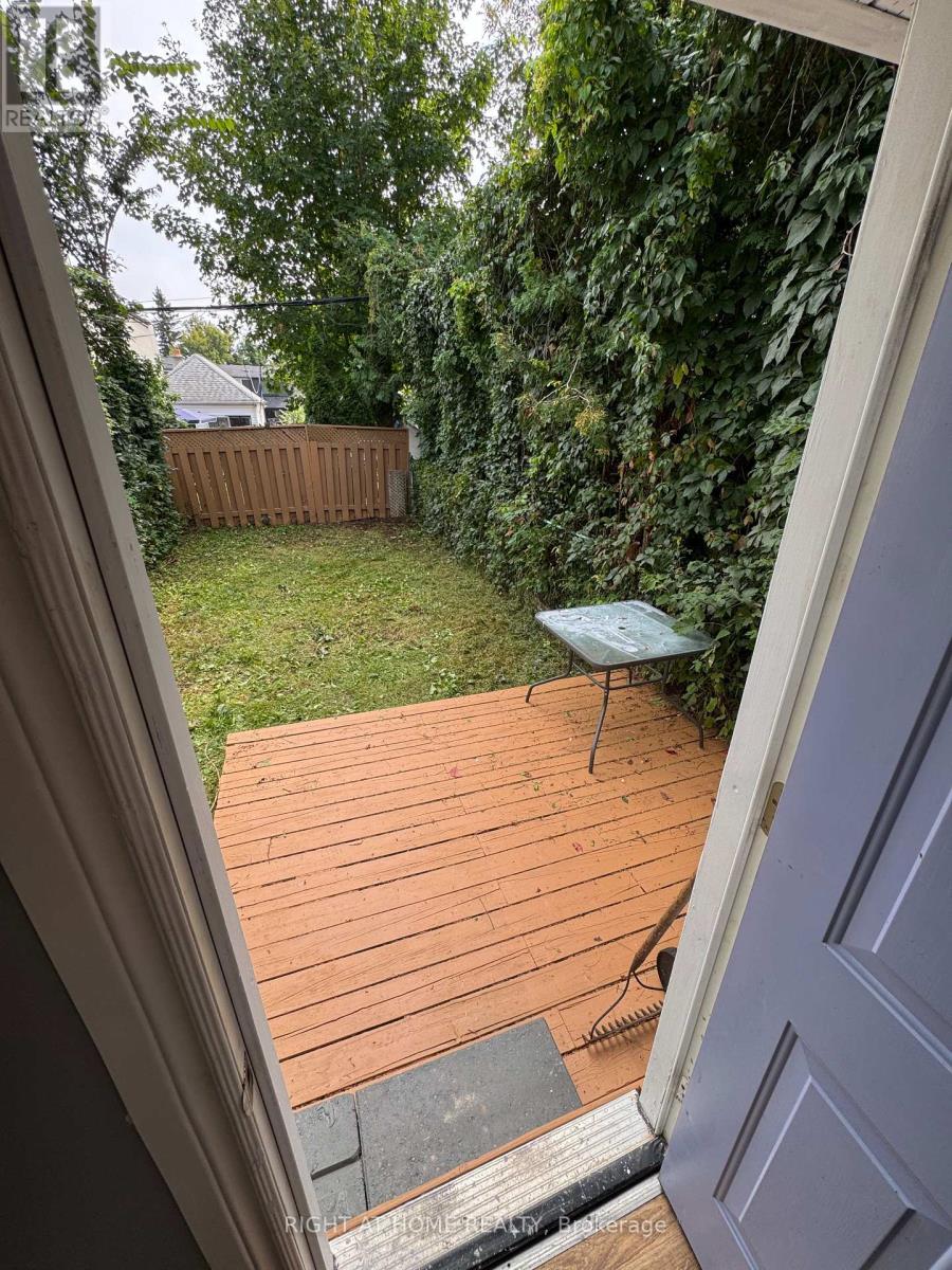 683 Mortimer Avenue, Toronto, Ontario  M4C 2K1 - Photo 31 - E13725816