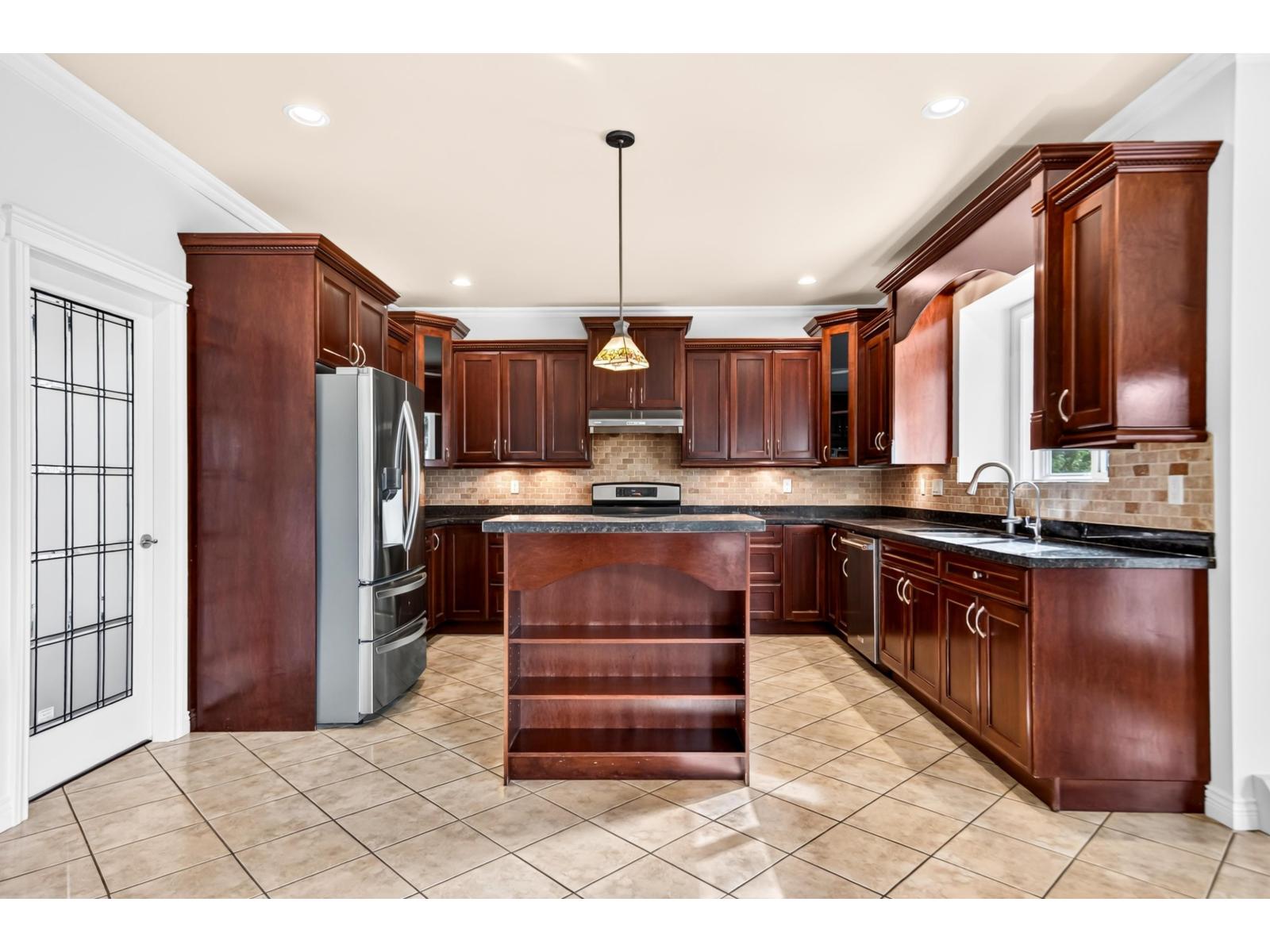 7041 198a Street, Langley, British Columbia  V2Y 3H6 - Photo 12 - R3160654