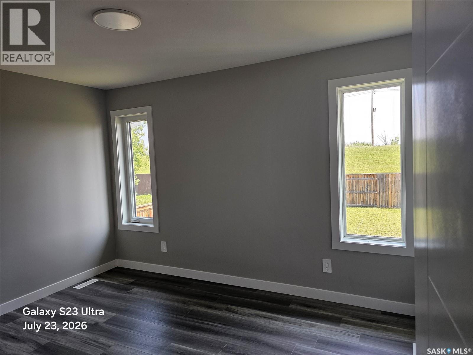 246 Sutter Place, Saskatoon, Saskatchewan  S7T 0R3 - Photo 4 - SK047243