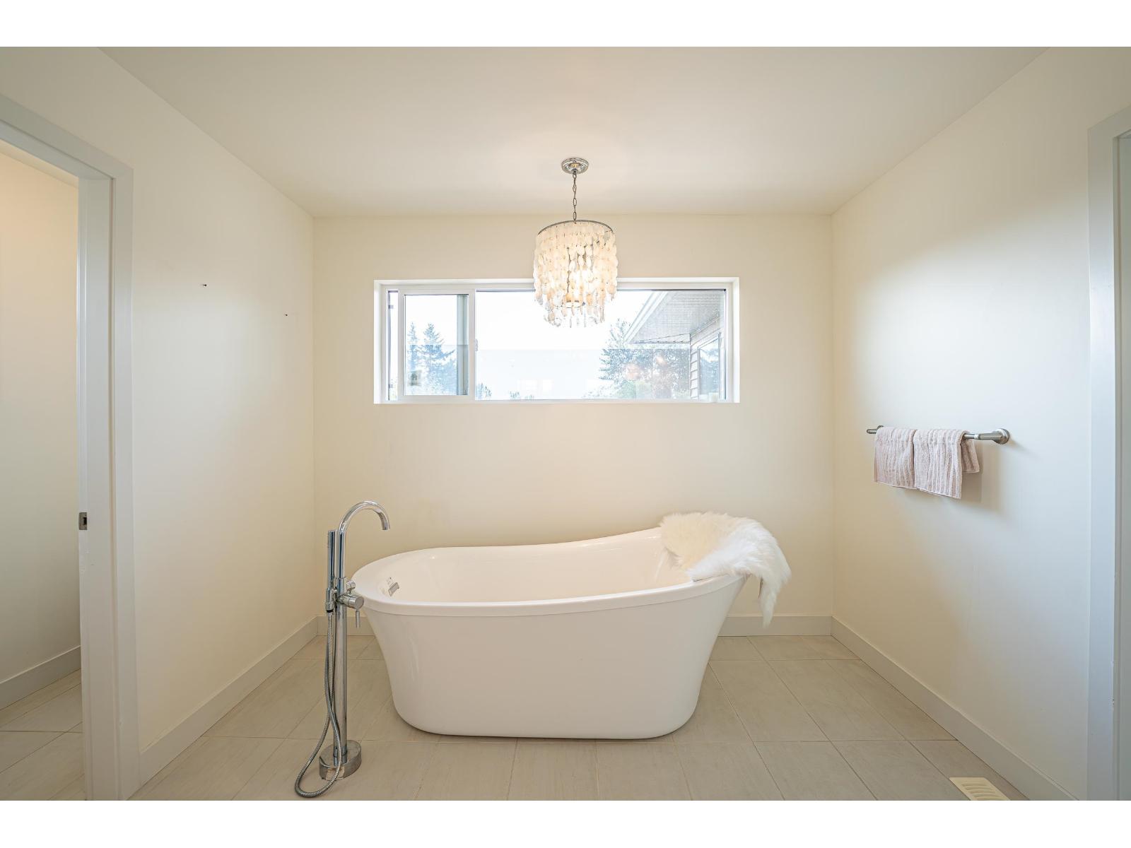 33879 Knight Avenue, Mission, British Columbia  V2V 7C7 - Photo 23 - R3160519