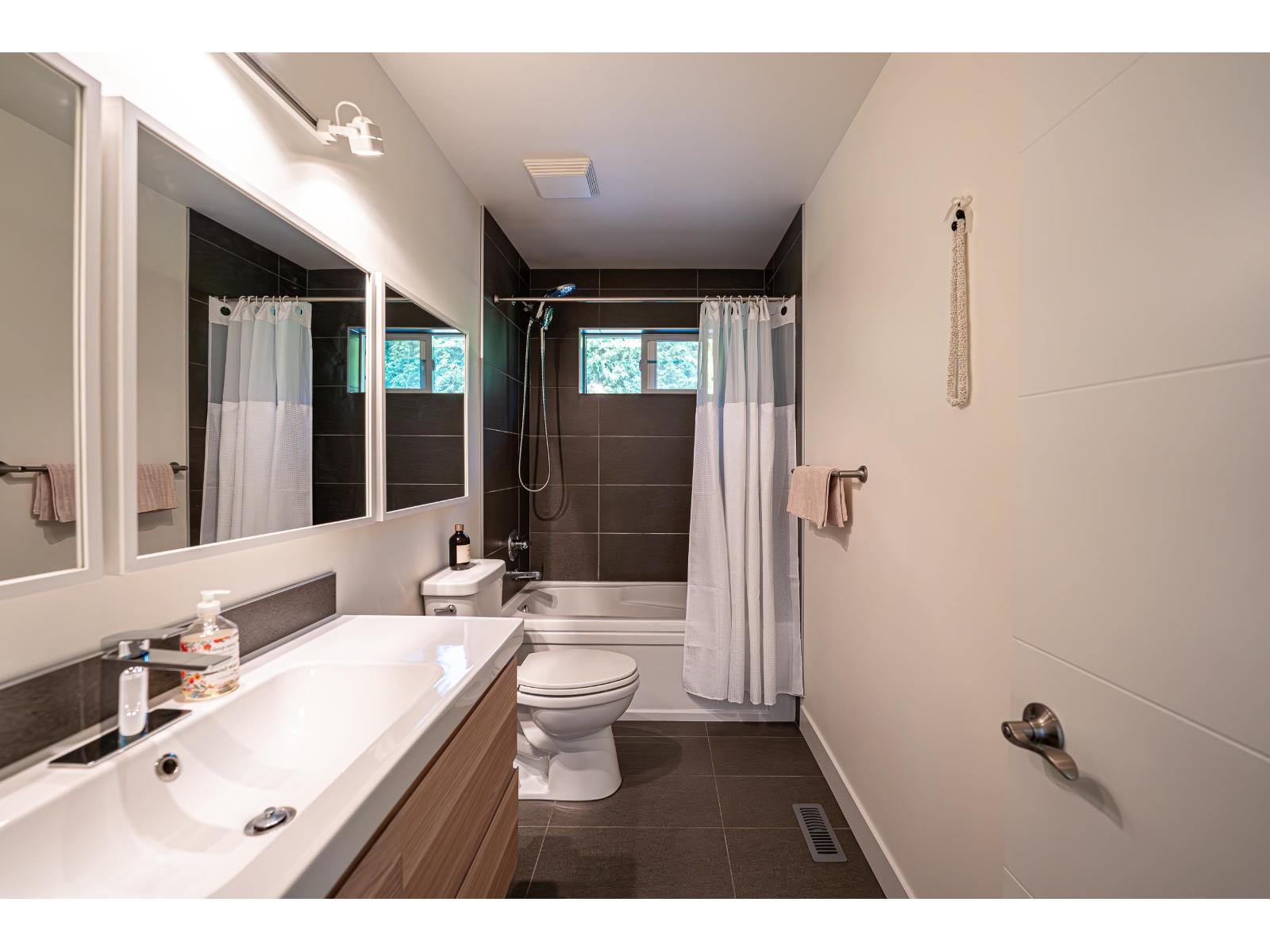 33879 Knight Avenue, Mission, British Columbia  V2V 7C7 - Photo 28 - R3160519
