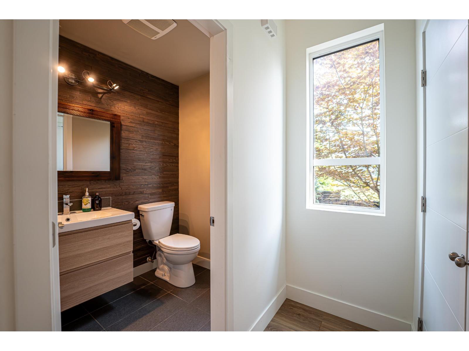 33879 Knight Avenue, Mission, British Columbia  V2V 7C7 - Photo 18 - R3160519