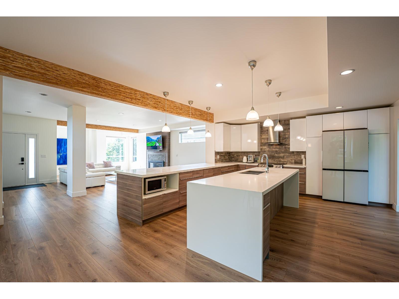 33879 Knight Avenue, Mission, British Columbia  V2V 7C7 - Photo 11 - R3160519