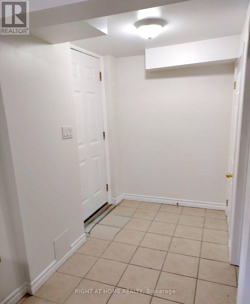 28 Gorman Park Road, Toronto, Ontario  M3H 3K4 - Photo 8 - C13734360