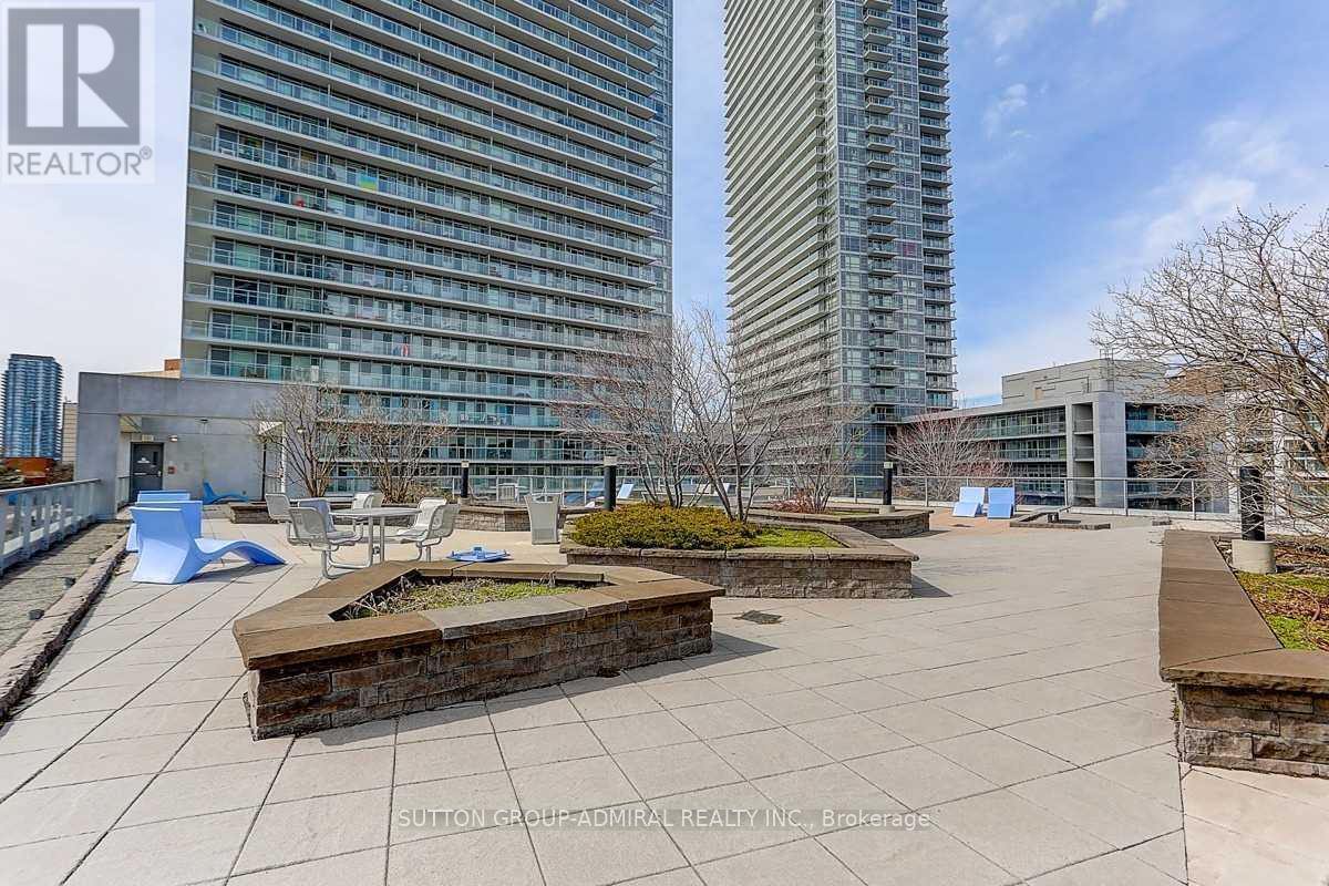 2407 - 275 Yorkland Road, Toronto, Ontario  M2J 0A7 - Photo 12 - C13734372