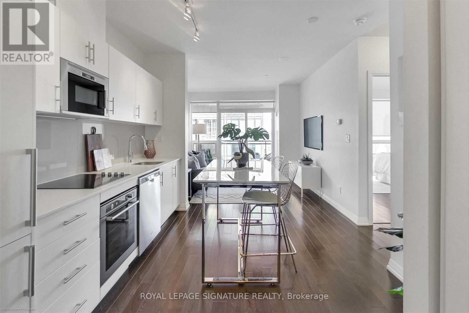 2210 - 460 Adelaide Street E, Toronto, Ontario  M5A 1N6 - Photo 1 - C13734382