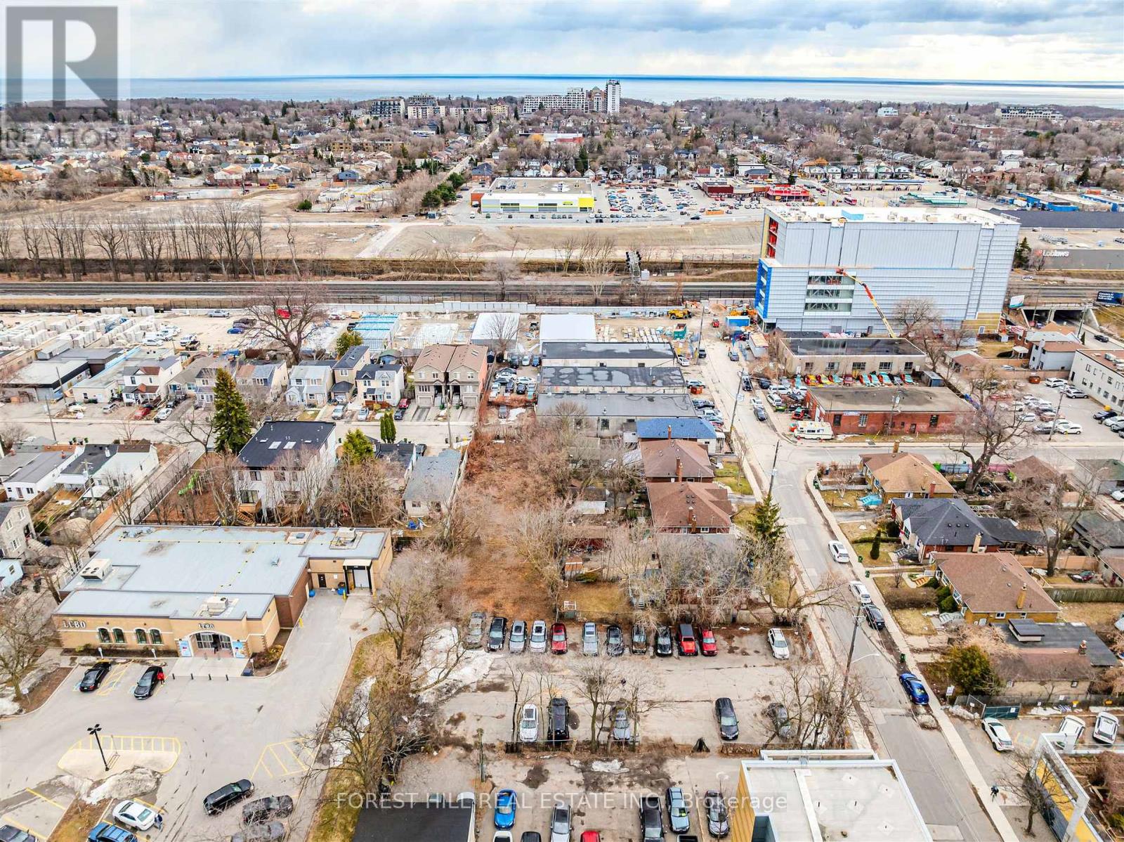 39 Thora Avenue, Toronto, Ontario  M1L 2P7 - Photo 14 - E13734344