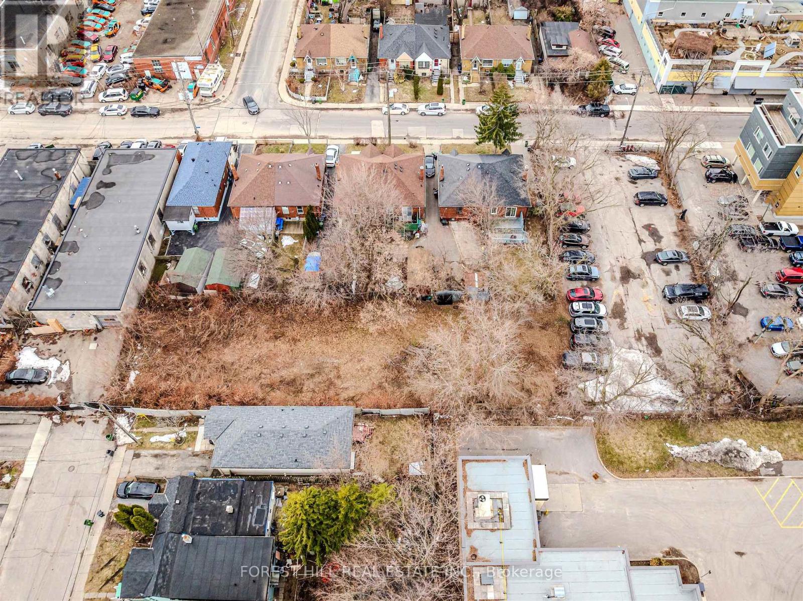 39 Thora Avenue, Toronto, Ontario  M1L 2P7 - Photo 2 - E13734344