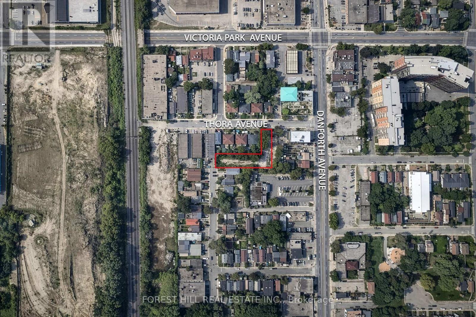 39 Thora Avenue, Toronto, Ontario  M1L 2P7 - Photo 22 - E13734344