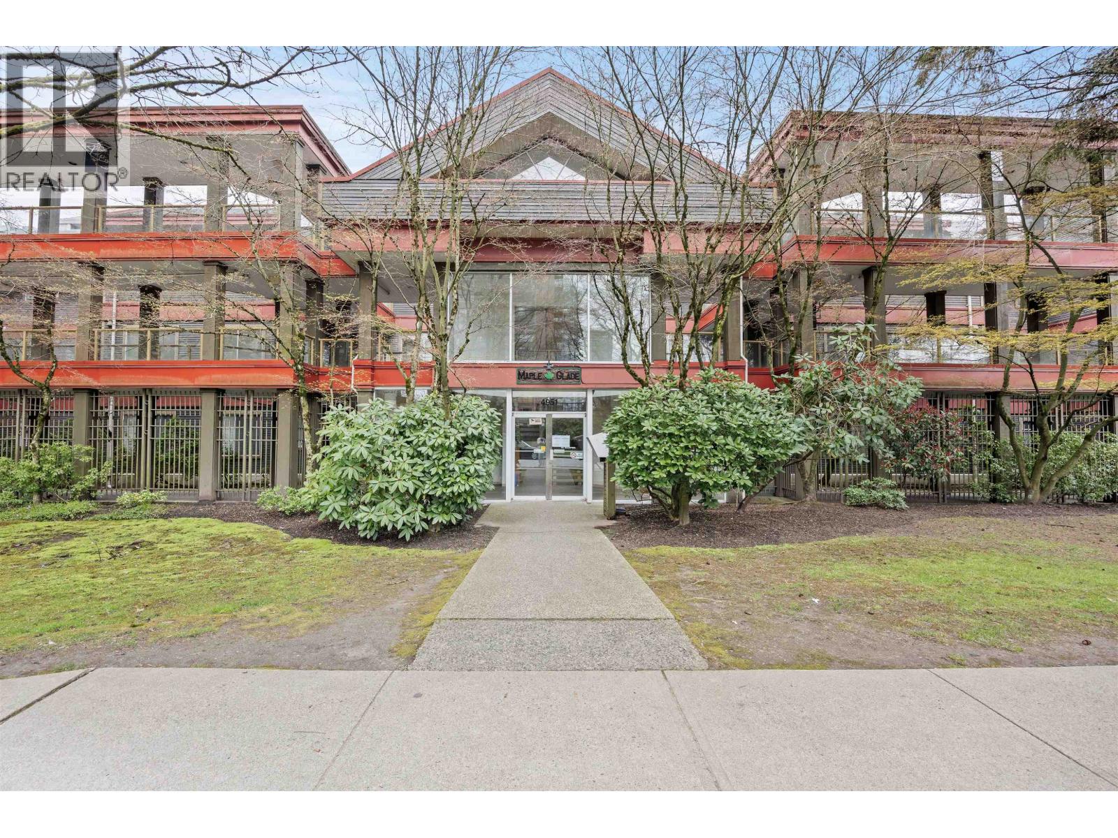 207 4951 SANDERS STREET, burnaby, British Columbia