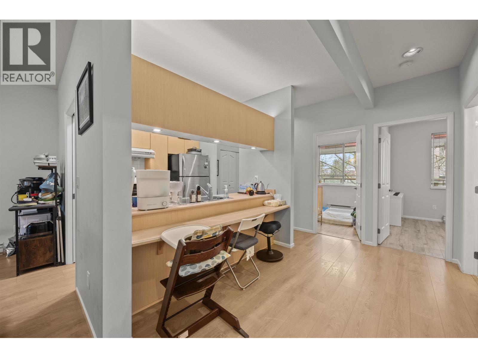 207 4951 Sanders Street, Burnaby, British Columbia  V5H 1S8 - Photo 3 - R3160594