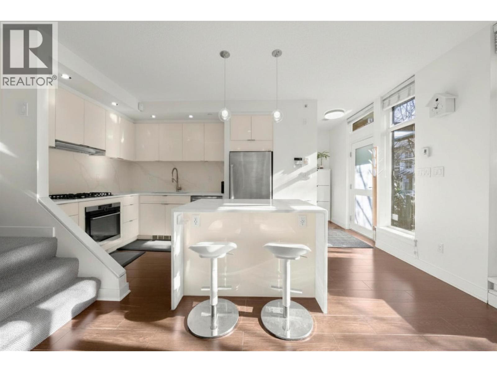 1053 HOMER STREET, vancouver, British Columbia