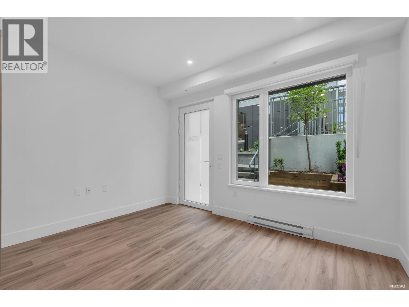 1726 Templeton Drive, Vancouver, British Columbia  V5N 0K2 - Photo 11 - R3160633