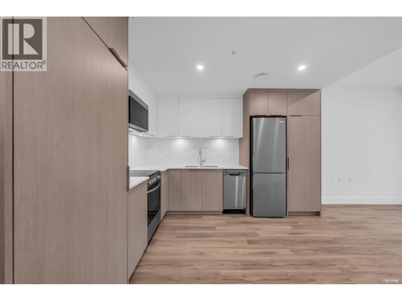 1726 Templeton Drive, Vancouver, British Columbia  V5N 0K2 - Photo 5 - R3160633