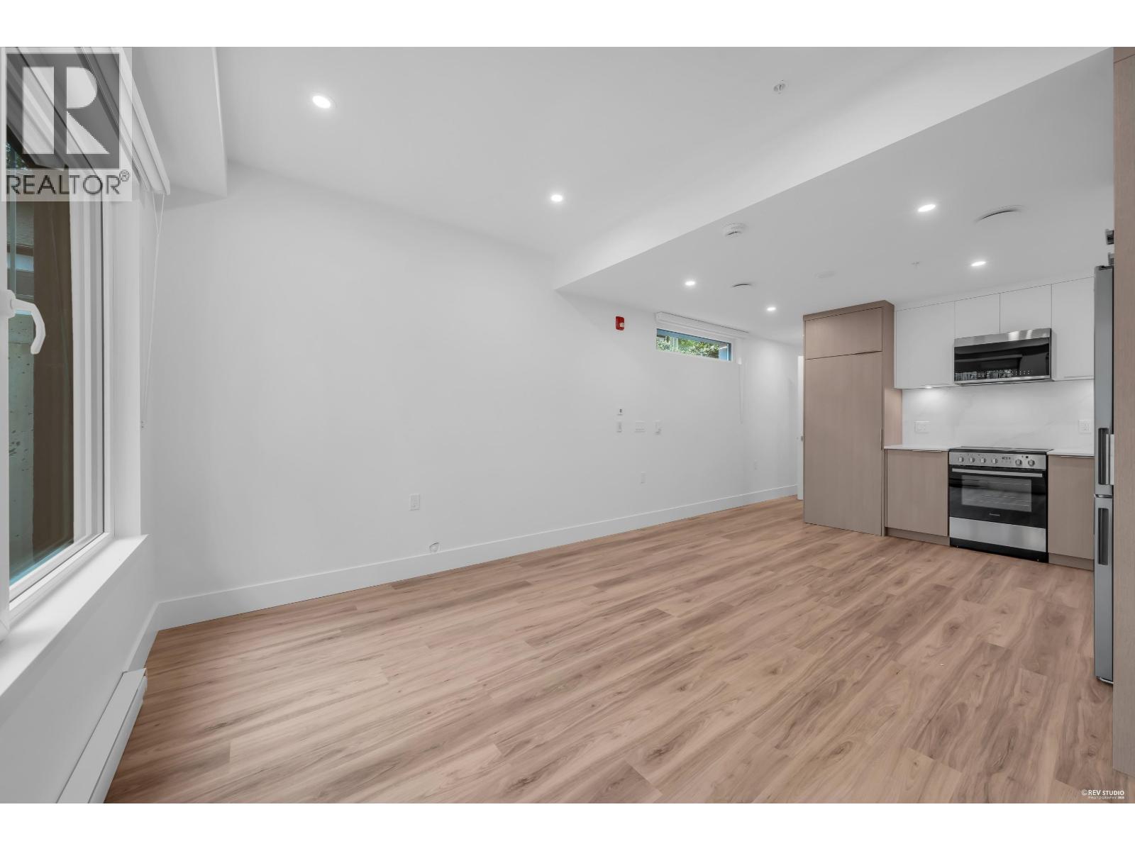 1726 Templeton Drive, Vancouver, British Columbia  V5N 0K2 - Photo 8 - R3160633