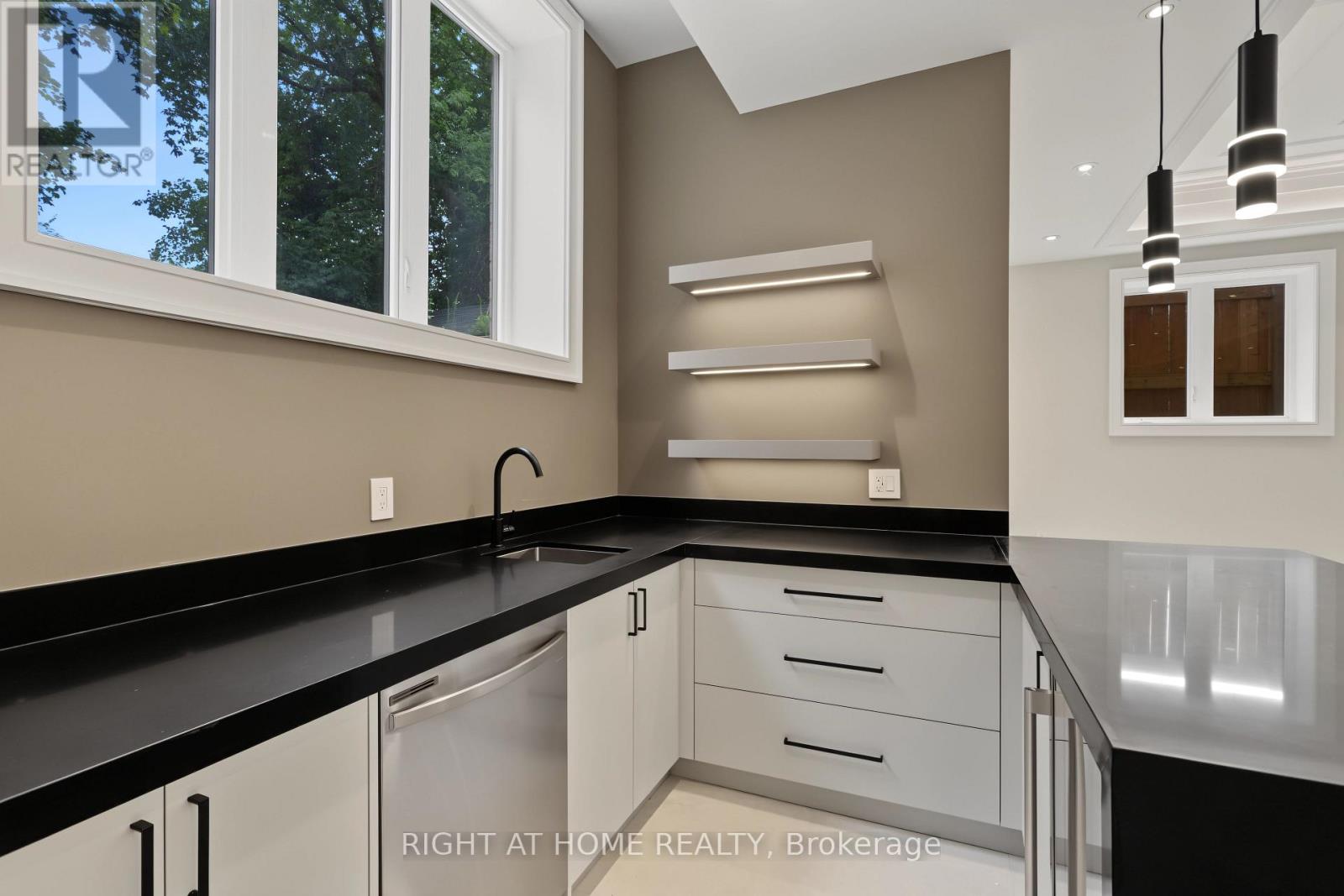 73 Harding Boulevard, Richmond Hill, Ontario  L4C 1S7 - Photo 45 - N13734334