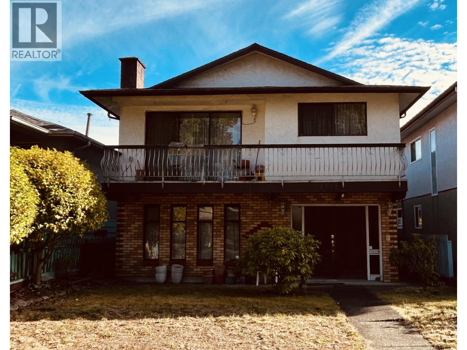 2232 E 45 AVENUE, vancouver, British Columbia
