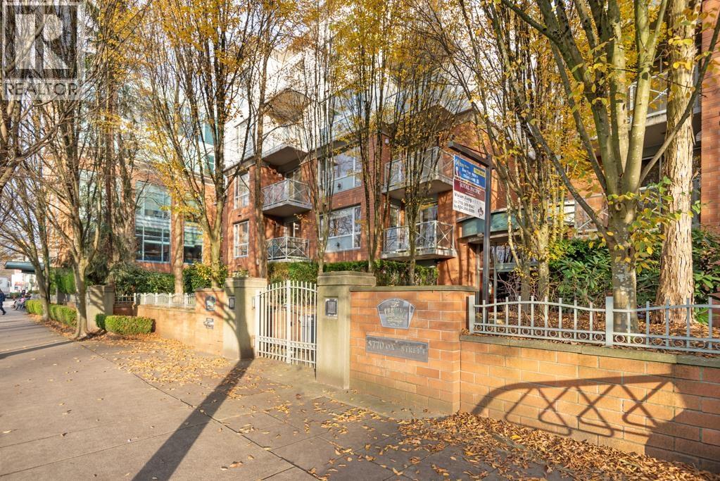 208 5770 Oak Street, Vancouver, British Columbia  V6M 4M5 - Photo 2 - R3160604