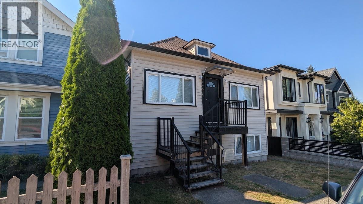 3775 FLEMING STREET, vancouver, British Columbia