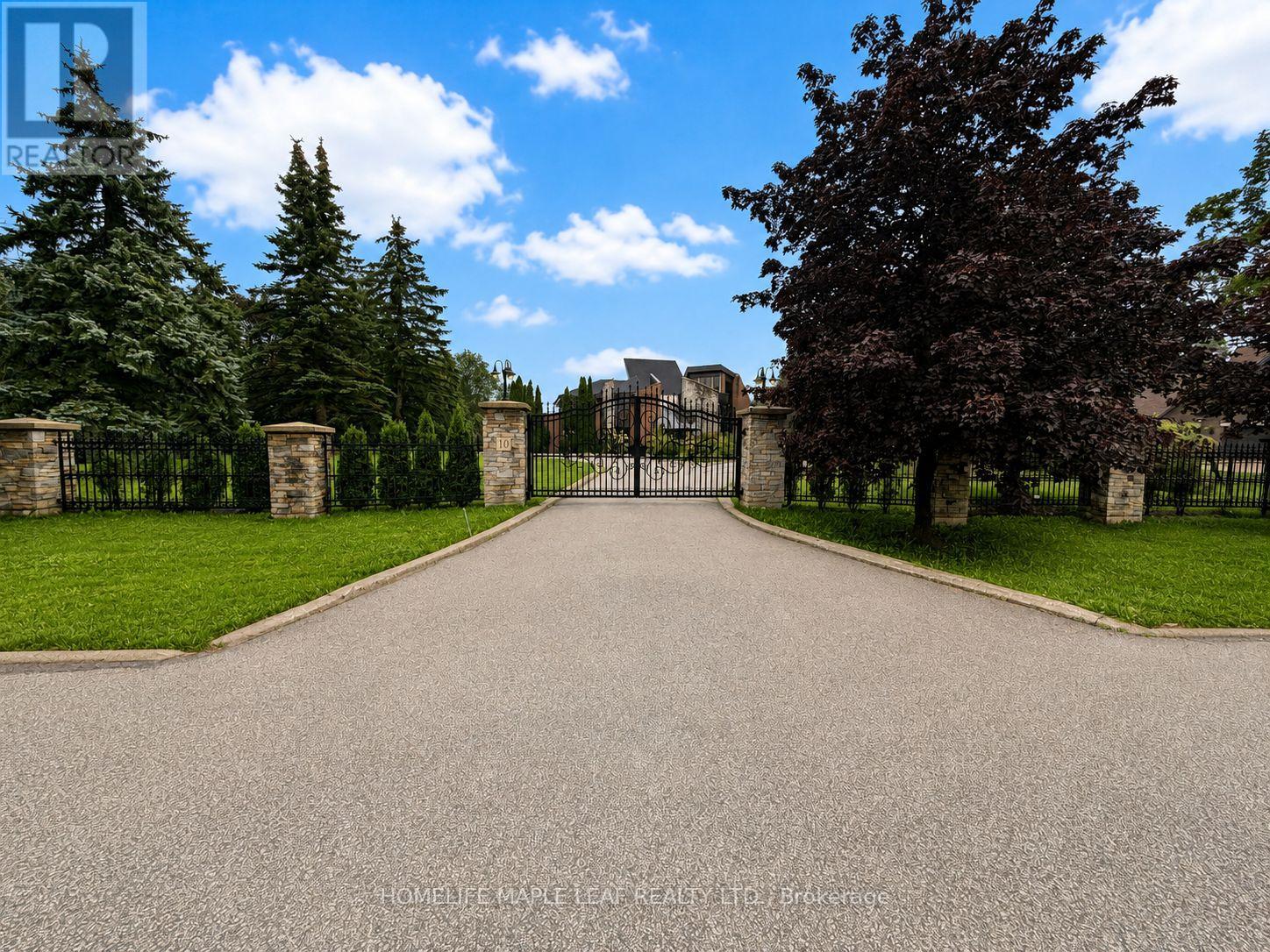 10 EDGEFOREST DRIVE, Brampton, Ontario