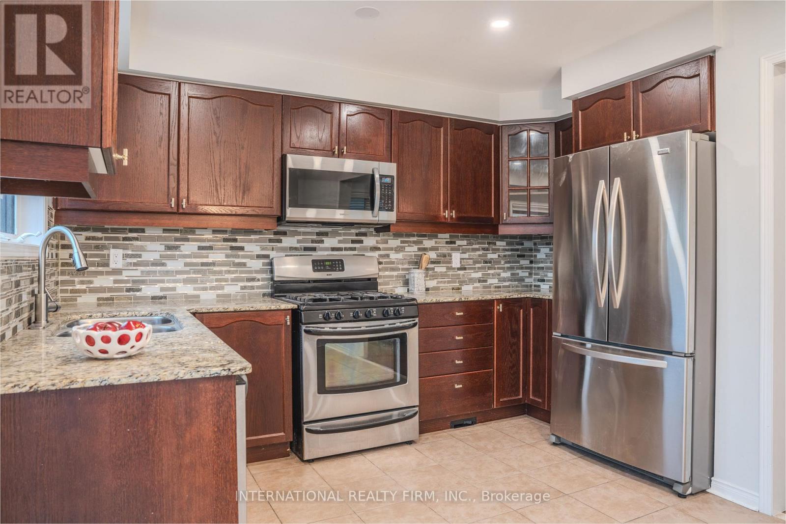 4881 Capri Crescent, Burlington, Ontario  L7M 0H8 - Photo 11 - W13734338