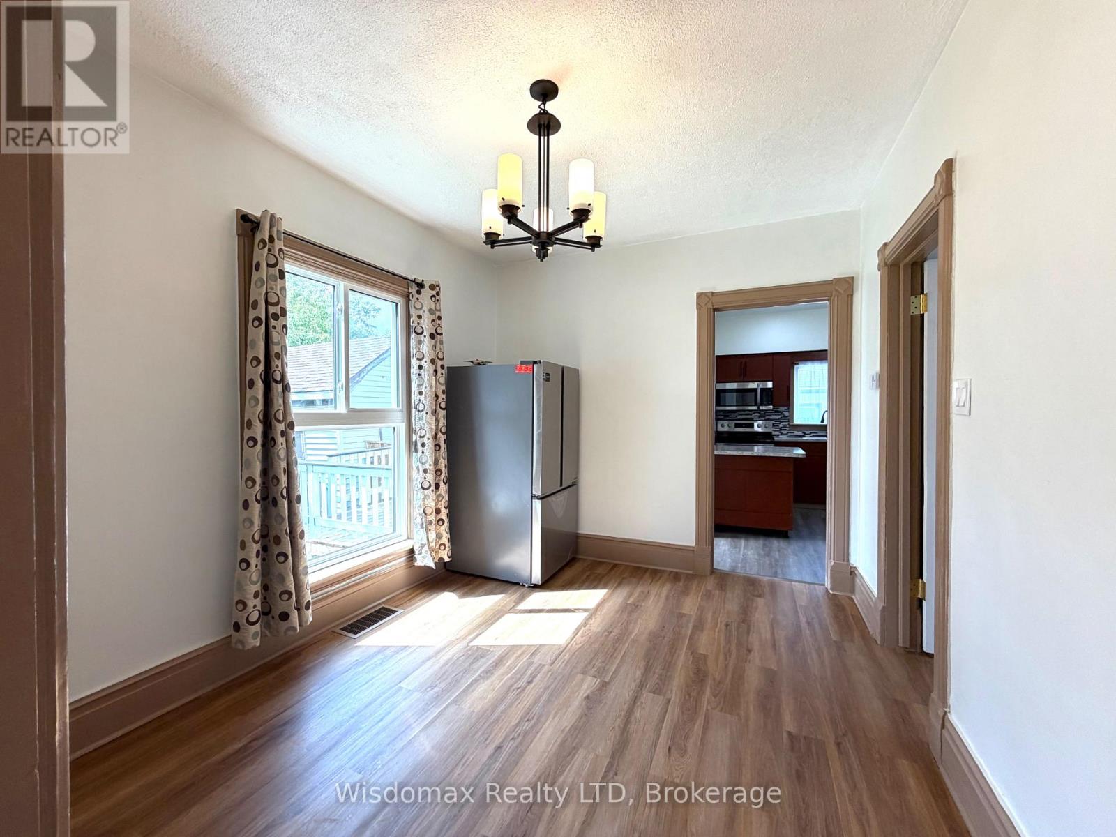 4731 Saint Lawrence Avenue, Niagara Falls, Ontario  L2E 3X8 - Photo 3 - X13733734