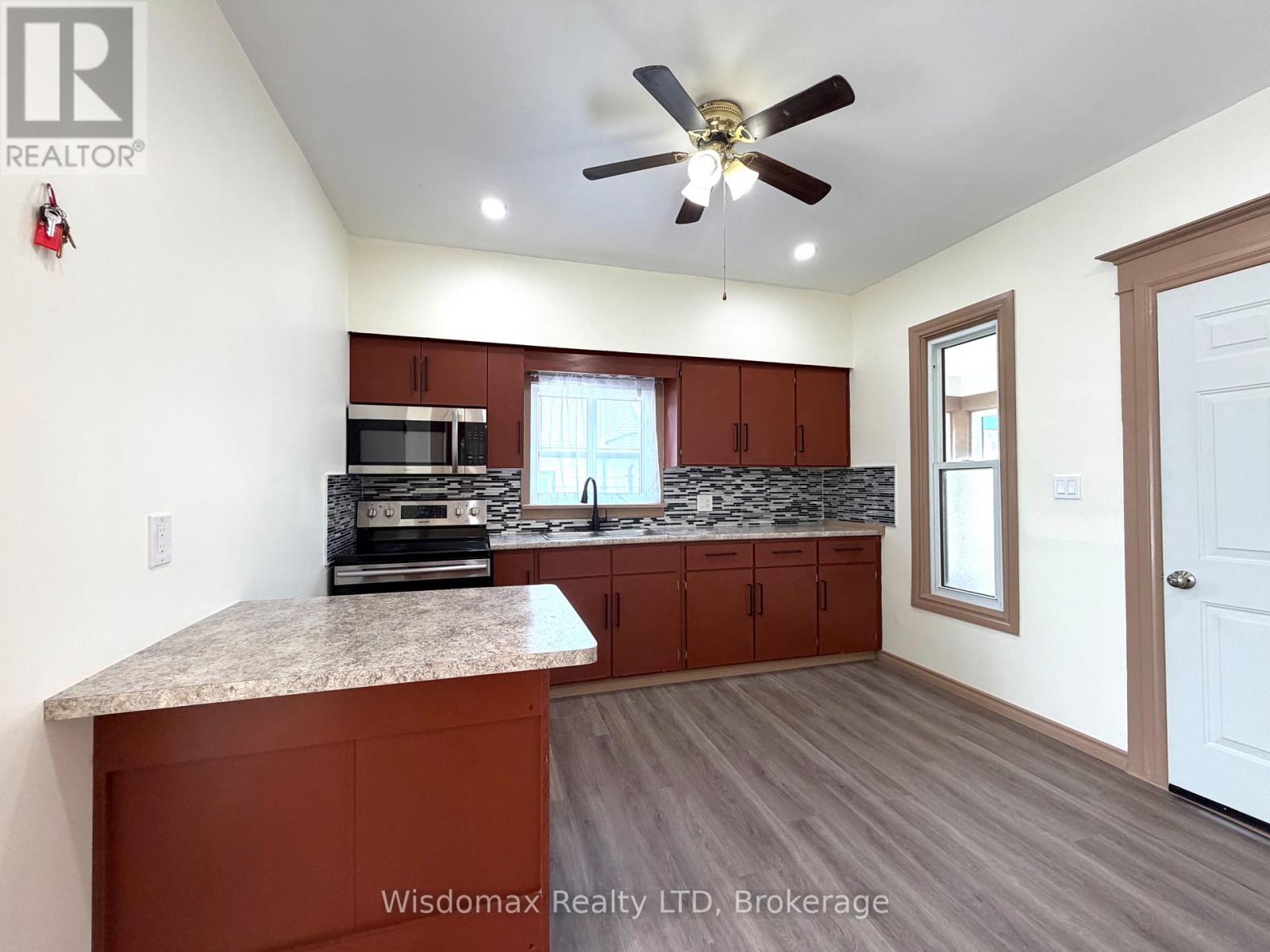 4731 Saint Lawrence Avenue, Niagara Falls, Ontario  L2E 3X8 - Photo 5 - X13733734