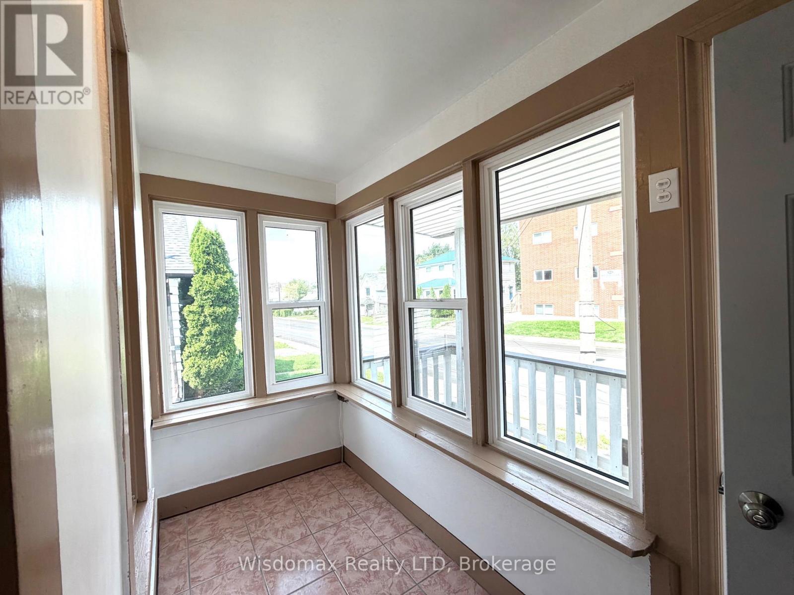 4731 Saint Lawrence Avenue, Niagara Falls, Ontario  L2E 3X8 - Photo 9 - X13733734