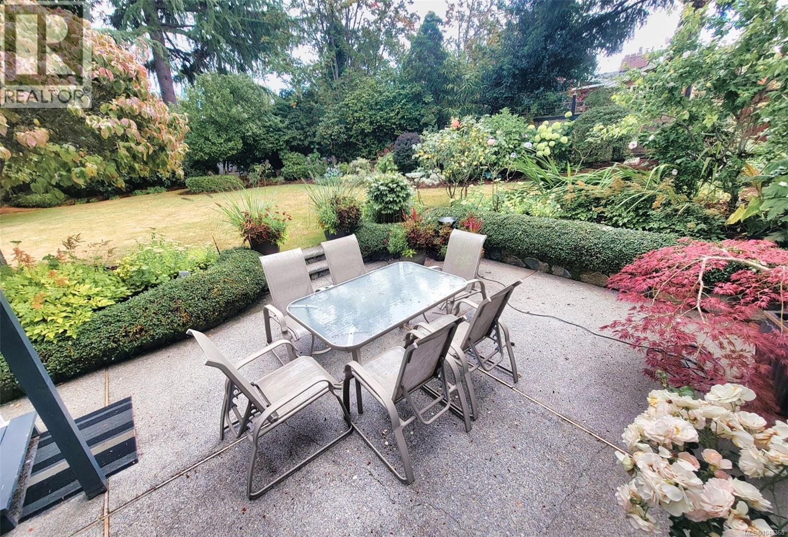4575 Sumner Pl, Saanich, British Columbia  V8N 3V8 - Photo 27 - 1048368