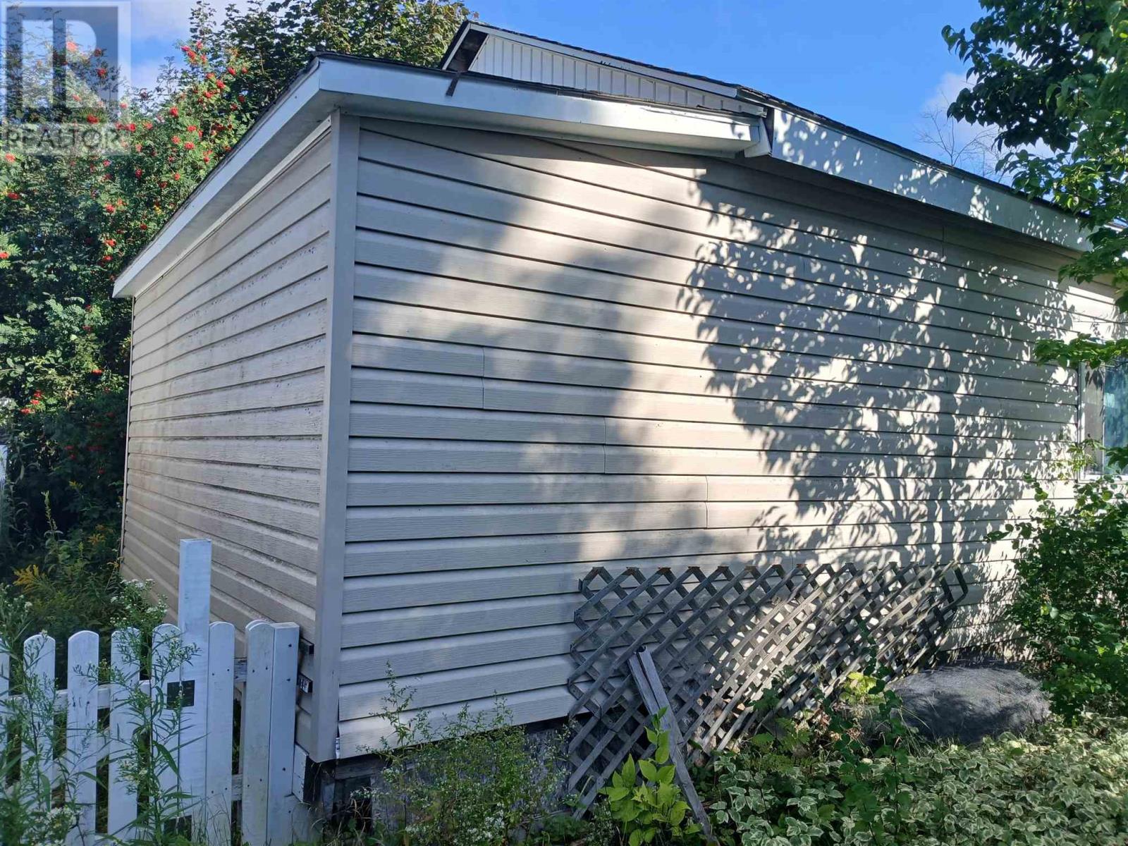 20 Gillanders Rd, Elliot Lake, Ontario P5A 1W3 - Photo 30 - SM262329