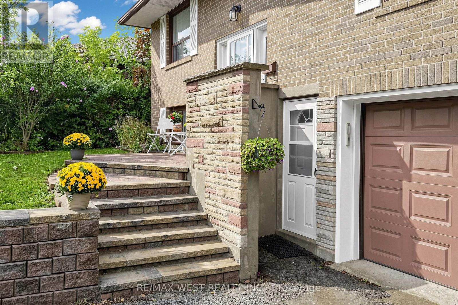 424 Brimorton Drive, Toronto, Ontario  M1H 2E5 - Photo 3 - E13726240