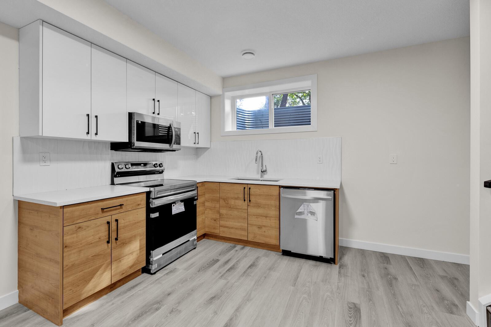 11730-32 90 St Nw, Edmonton, Alberta  T5B 3Y5 - Photo 7 - 45535674
