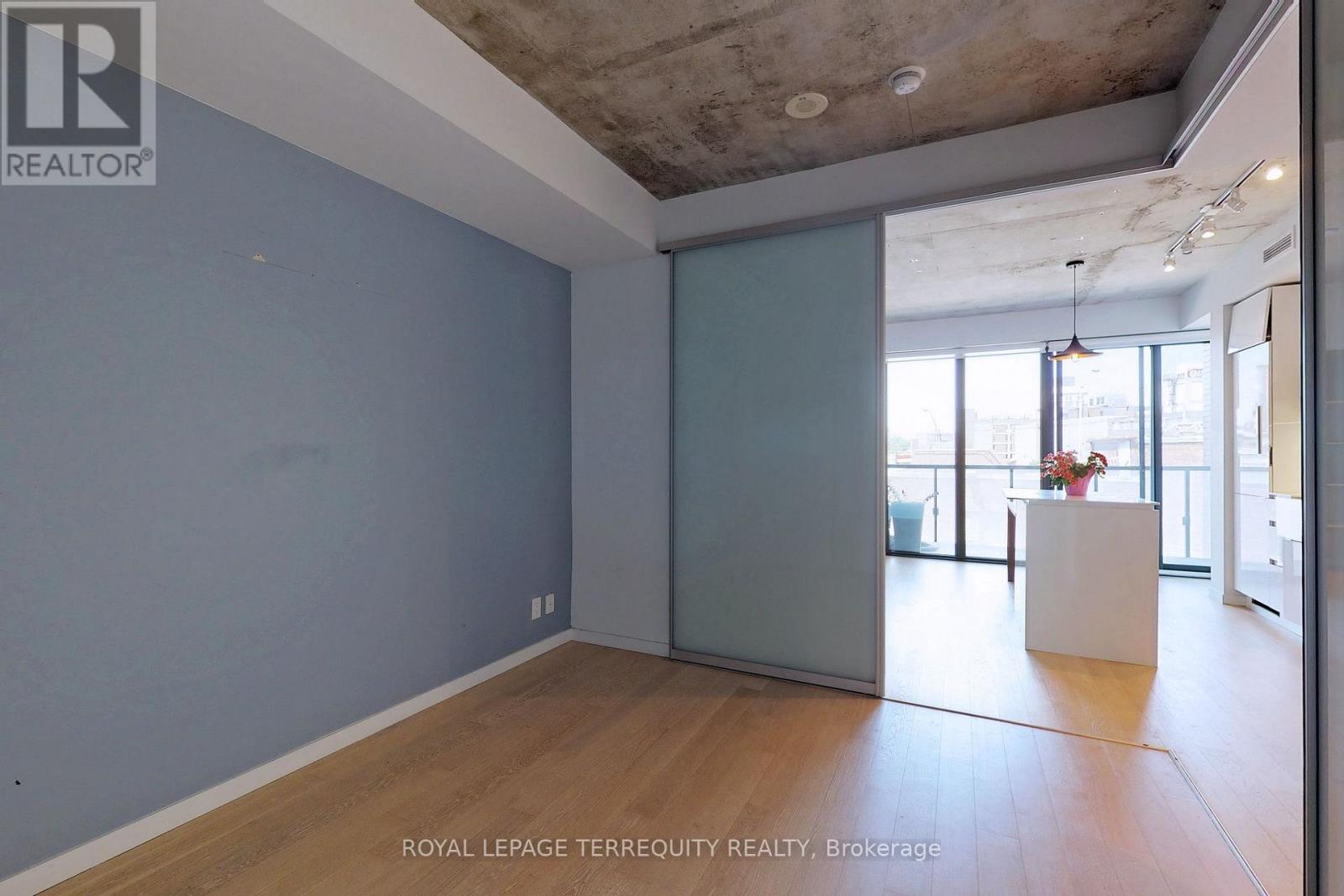 413 - 383 Sorauren Avenue, Toronto, Ontario M6R 0A4 - Photo 10 - W13596684