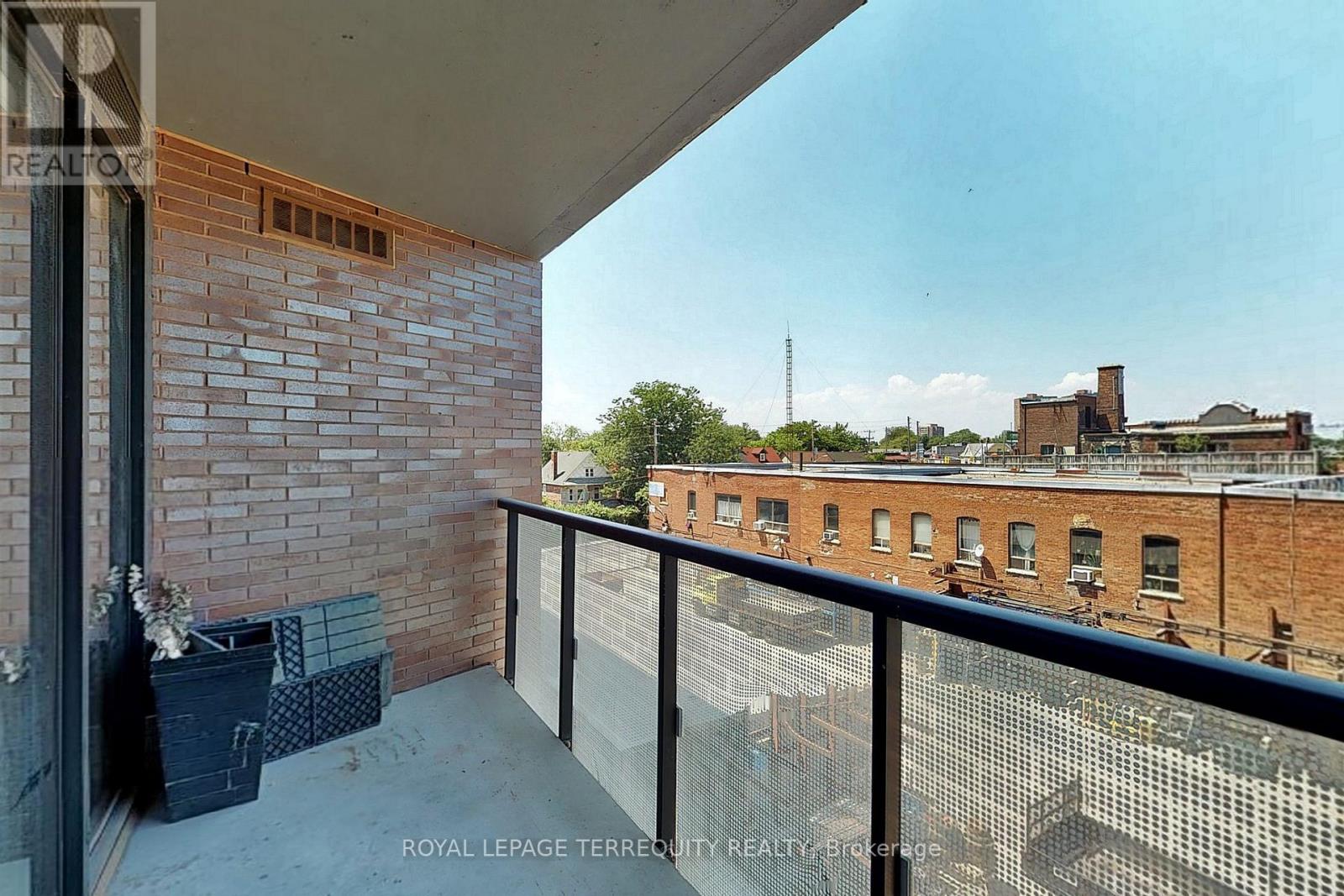 413 - 383 Sorauren Avenue, Toronto, Ontario M6R 0A4 - Photo 19 - W13596684
