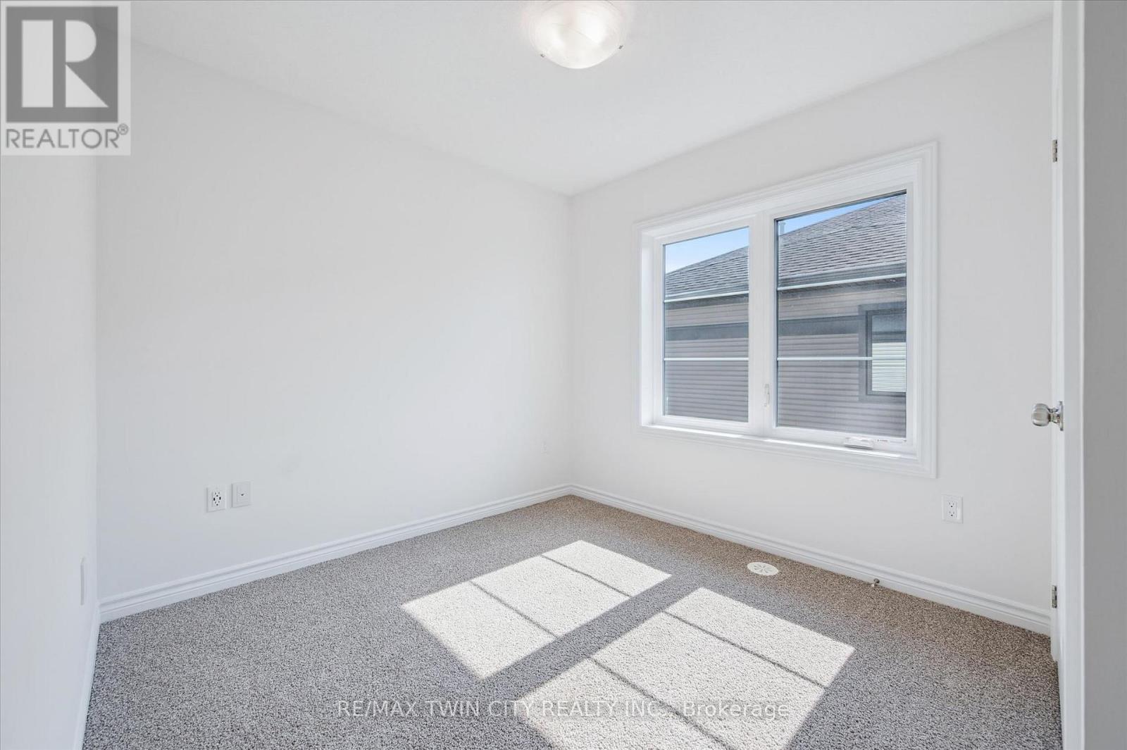 43 Lomond Lane, Kitchener, Ontario  N2R 0R4 - Photo 22 - X13734406
